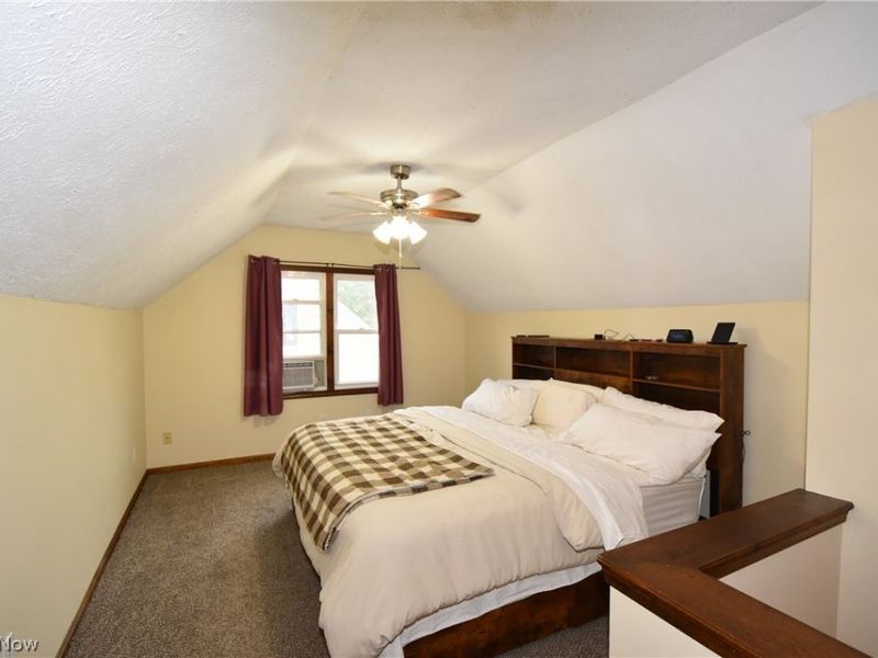 565 E Hopocan Avenue, Barberton, OH 44203 Photo 13