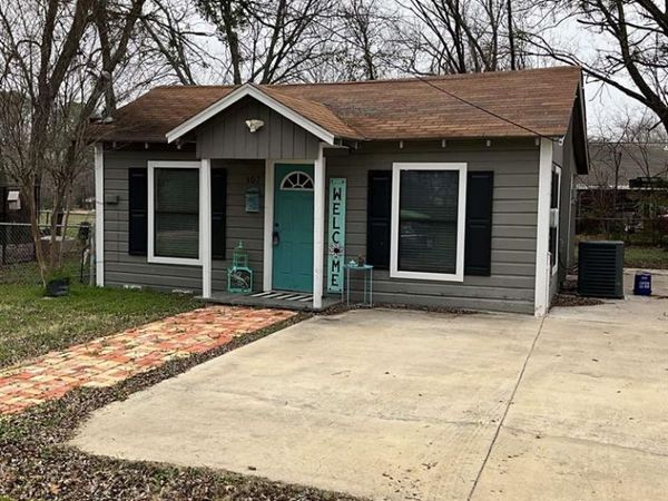 107 W 15th Street , Kemp, TX 75143