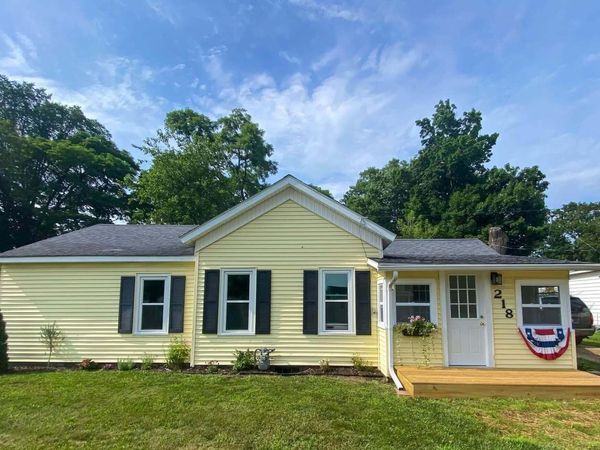218 W Market Street, Centreville, MI 49032