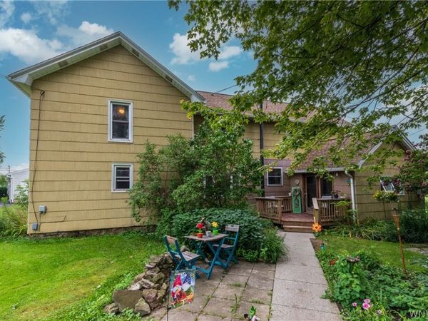 6489 Errick Road , North Tonawanda, NY 14120