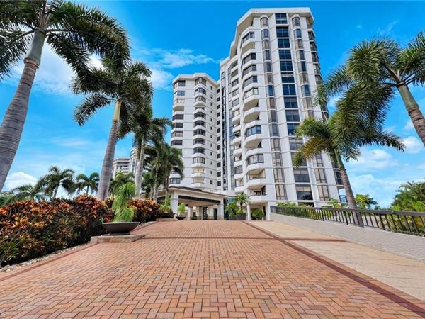 6075 Pelican Bay BLVD, Unit 1101, NAPLES, FL 34108