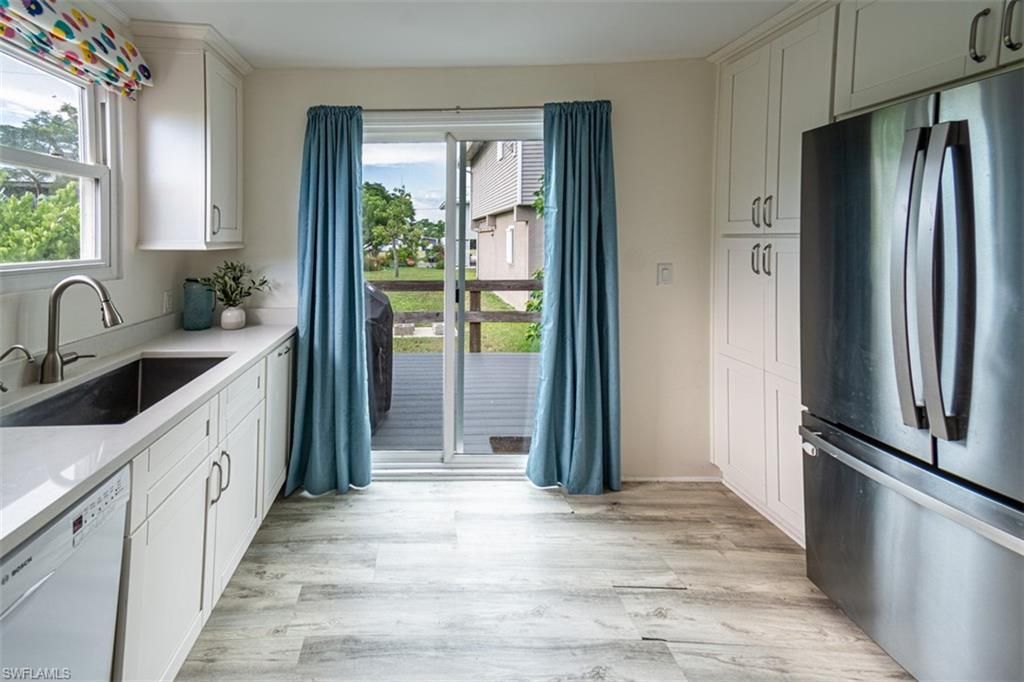 517 Coconut Ave , Other, FL 34140 Photo