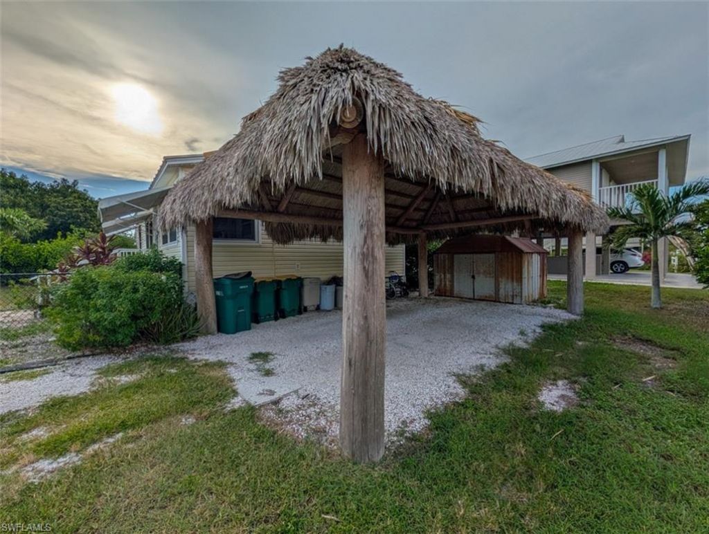 517 Coconut Ave , Other, FL 34140 Photo
