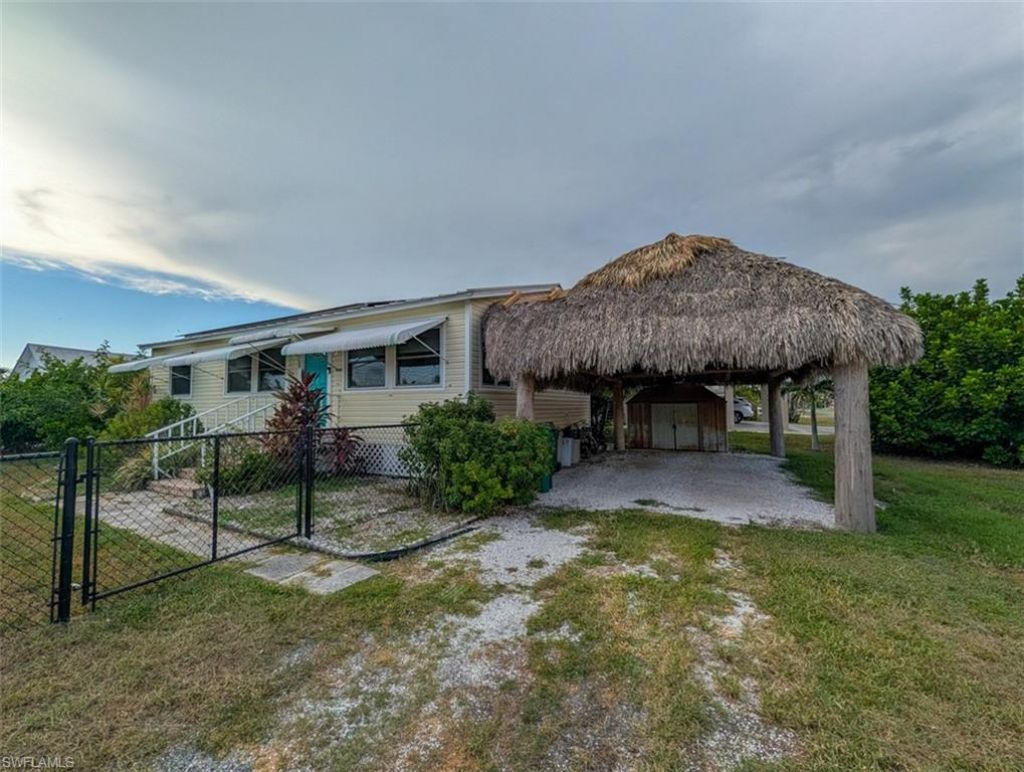 517 Coconut Ave , Other, FL 34140 Photo