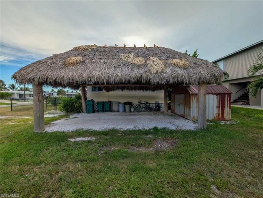 517 Coconut Ave , Other, FL 34140 Photo