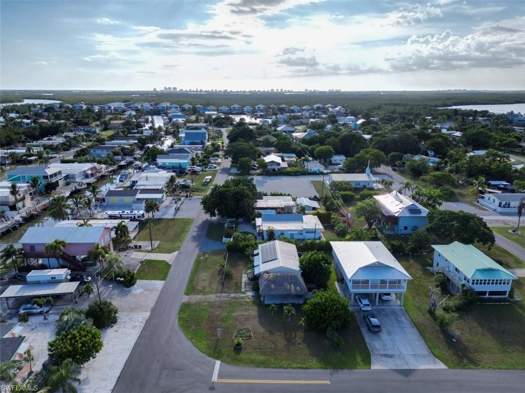 517 Coconut Ave , Other, FL 34140 Photo