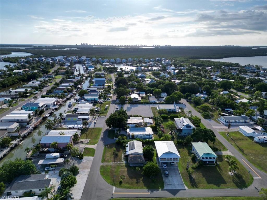 517 Coconut Ave , Other, FL 34140 Photo