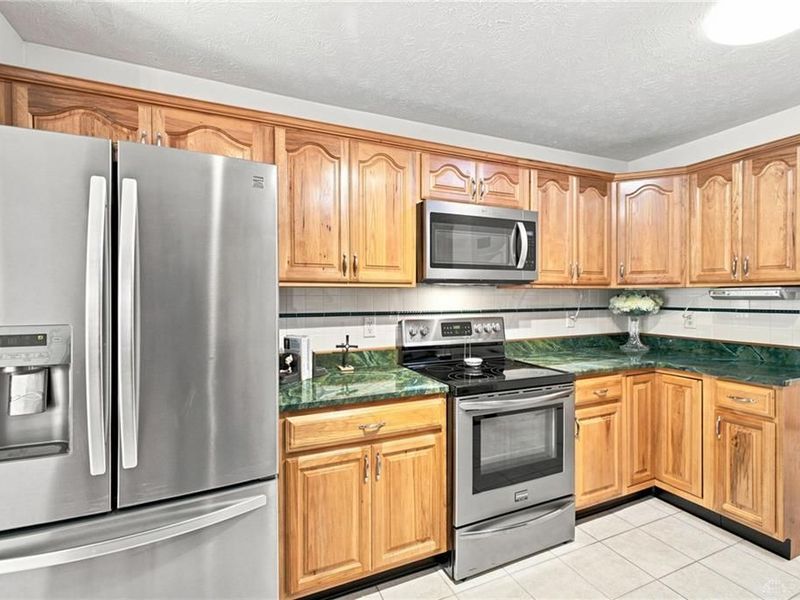 320 Gatehouse Court, Monroe, OH 45050 Photo 10