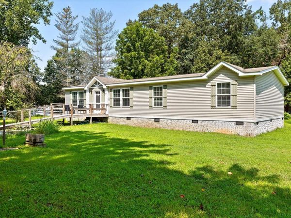 205 Ridge Road , Whitwell, TN 37397