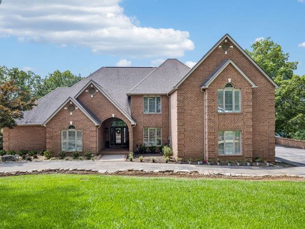 479 Waterview Dr , Crossville, TN 38555