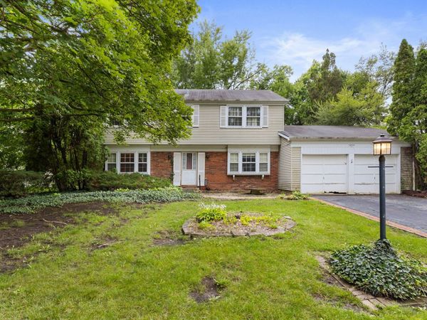 1054 Alden Lane , Buffalo Grove, IL 60089