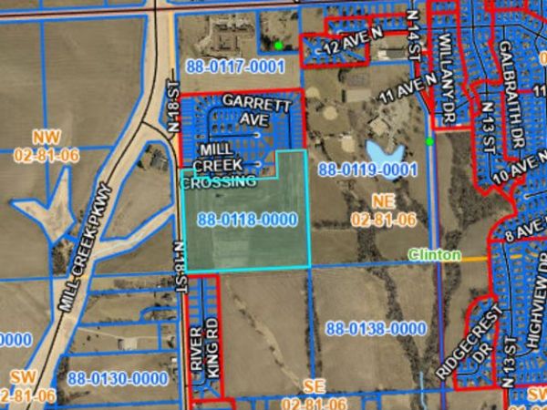 0 13 Avenue , Clinton, IA 52732