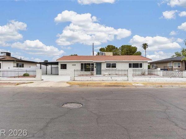 1669 N G Street, Las Vegas, NV 89106