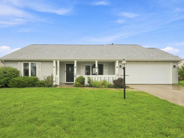 12832 Country Shoal Lane, Grabill, IN 46741