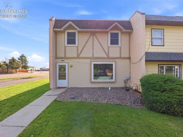 194 Gamble Lane, Pueblo, CO 81001