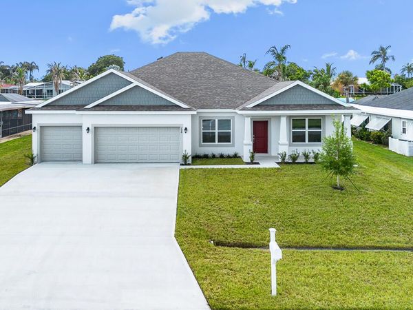 798 SE Seahouse Drive, Port St. Lucie, FL 34983