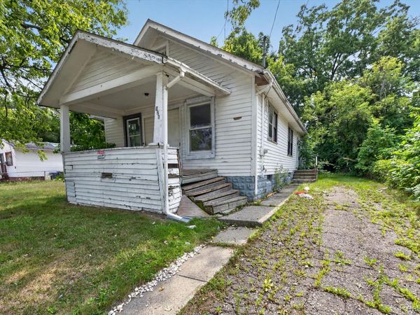 126 E Gracelawn Avenue, Flint, Mi 48505