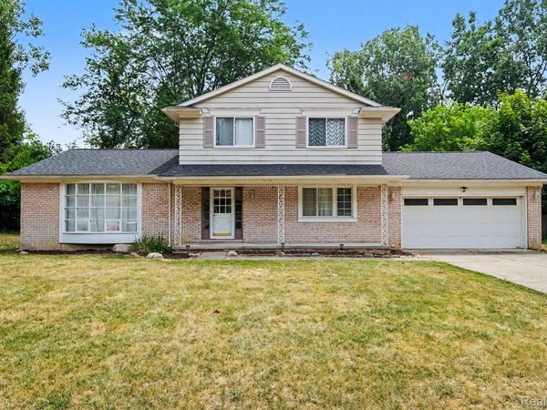 436 Dutch Mill Drive, Flushing, Mi 48433
