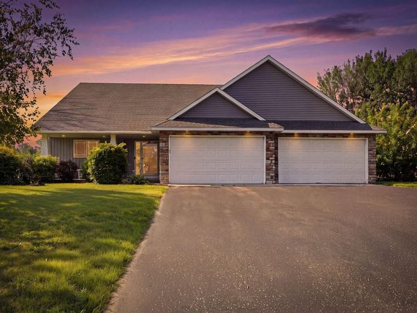 9195 Prairie Street, Elko New Market, MN 55020