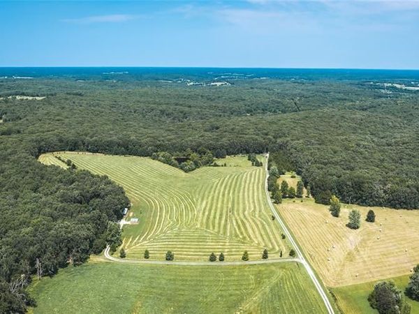 4347 Licklider Road, Cuba, MO 65453