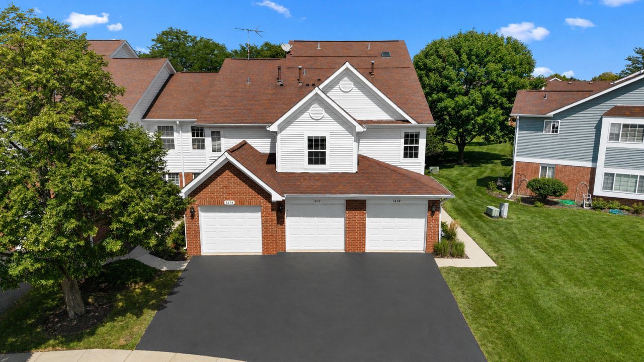 1612 Thornfield Court, Roselle, IL 60172 Main Photo