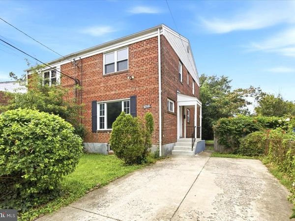 7632 W PARK DRIVE, HYATTSVILLE, MD 20783