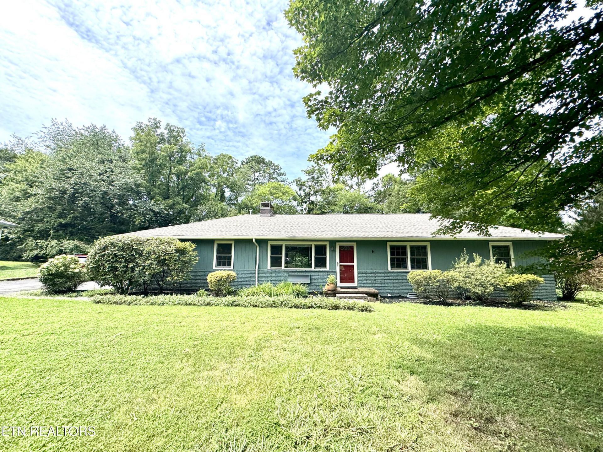 7313 Stockton Drive, Knoxville, TN 37909 Main Photo