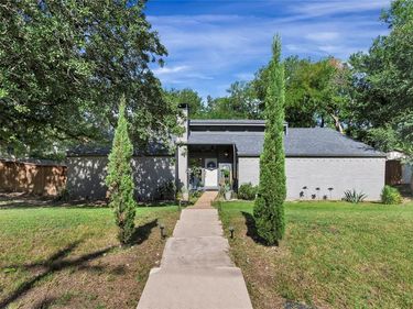 1648 Tierney Road, Fort Worth, TX 76112