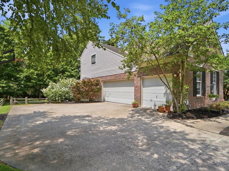 1030 Westchester Way, Union Township, OH 45244 Photo 3
