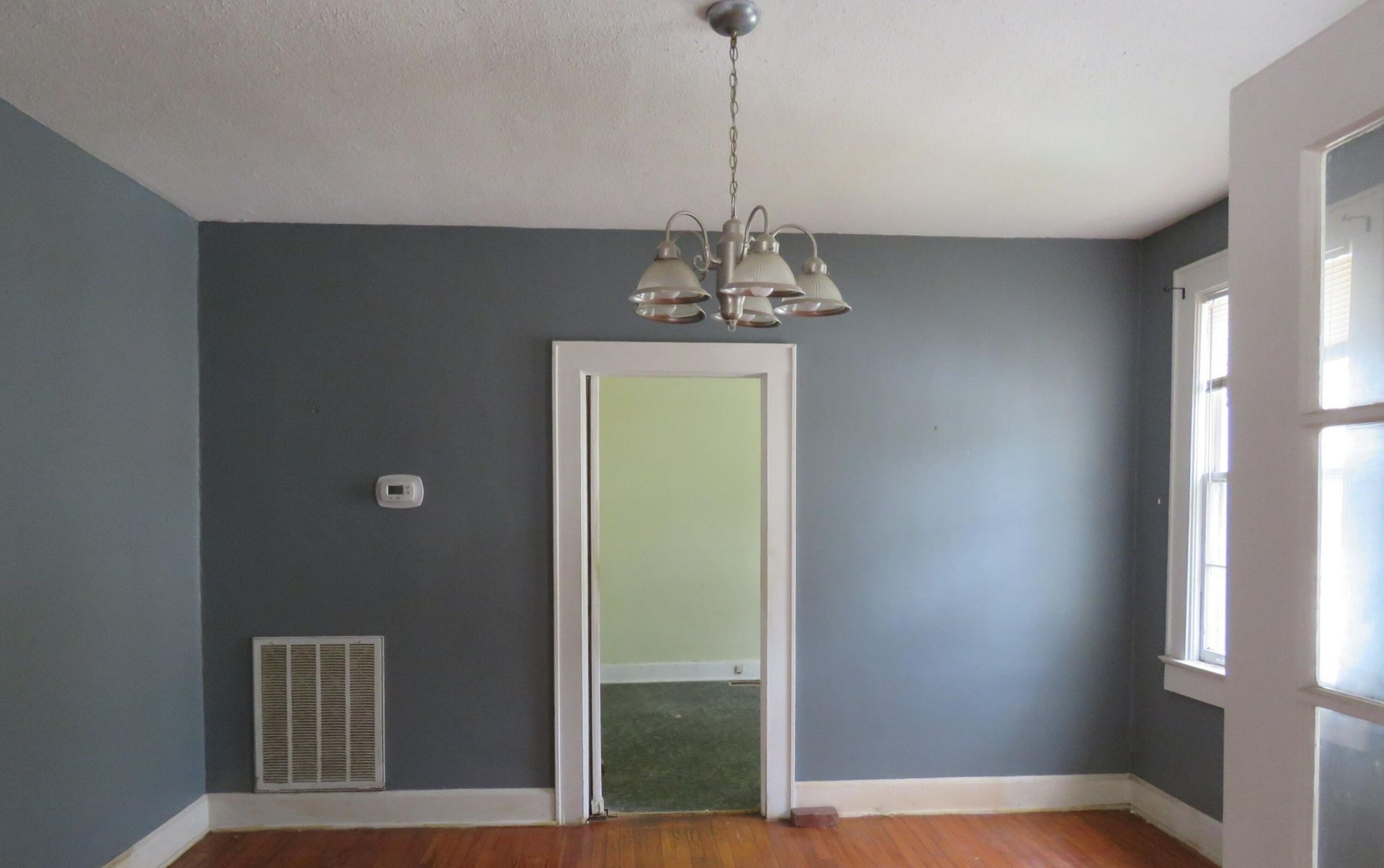 1901 Carolina Avenue Photo 3
