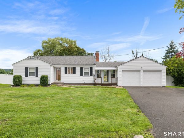 1412 North, Suffield, CT 06078