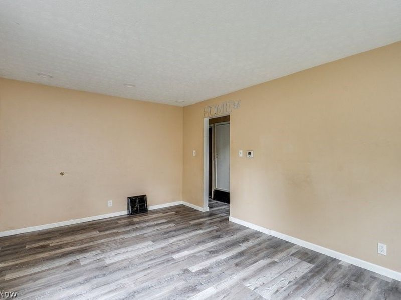 832 Caddo Avenue, Akron, OH 44305 Photo 6