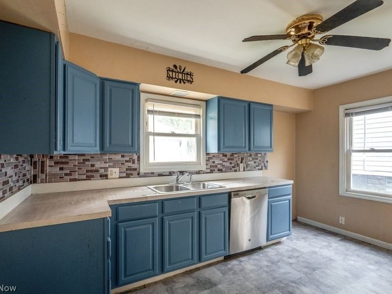 832 Caddo Avenue, Akron, OH 44305 Photo 7