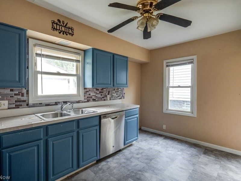 832 Caddo Avenue, Akron, OH 44305 Photo 8