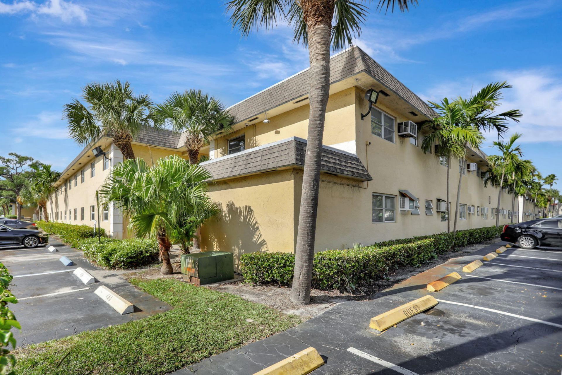 5168 NE 6th Avenue, Unit 406, Oakland Park, FL 33334 Photo