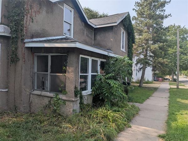 1015 6th Street, Unit 2, Menomonie, WI 54751