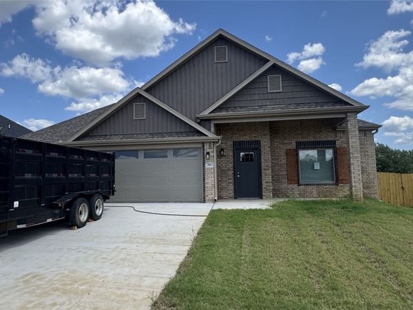 233 S Eagle Mountain , Prairie Grove, AR 72753