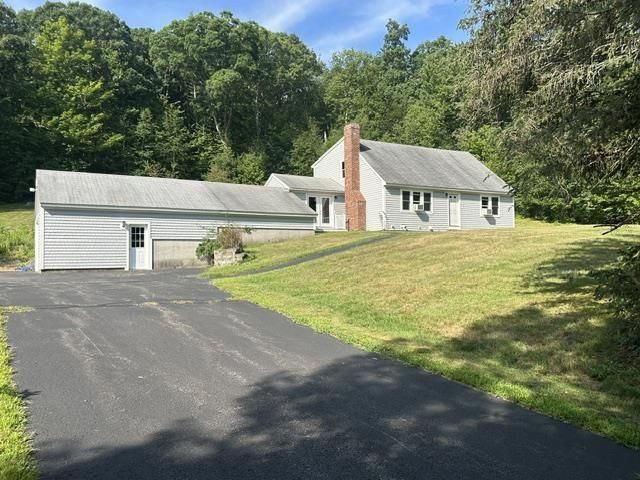 26 Bunker Hill Avenue, Stratham, NH 03885 Main Photo