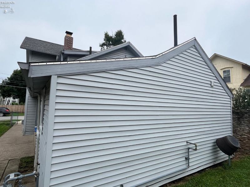 412 E Jefferson Street, Sandusky, OH 44870 Photo 3