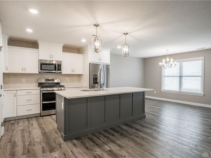 607 W Bentley Circle, Troy, OH 45373 Photo 14