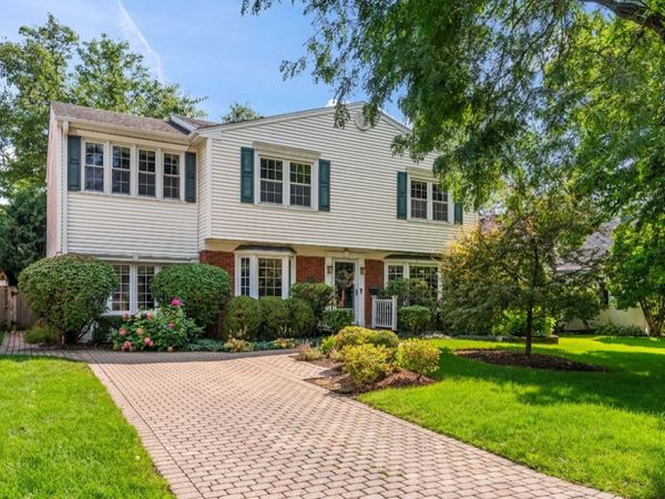 Arlington Heights, IL 60004