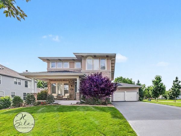 1410 Grand Pointe Boulevard , West Dundee, IL 60118