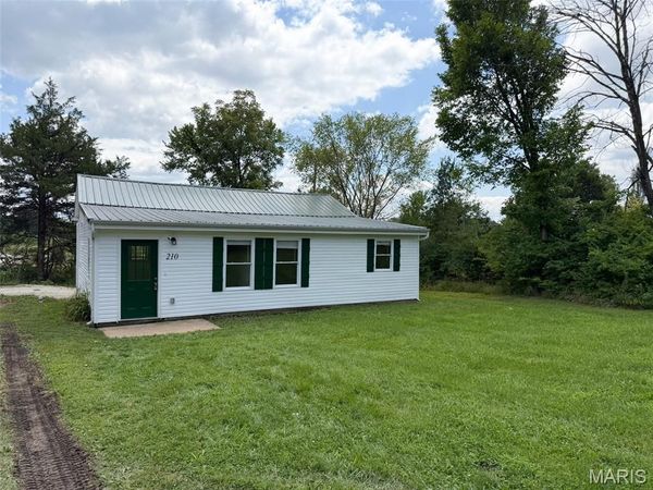 210 W Marvin Avenue , Owensville, MO 65066