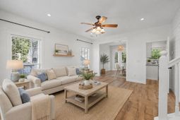 137 Stonehurst Drive photo 4