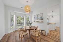137 Stonehurst Drive photo 4