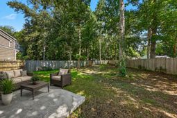 137 Stonehurst Drive photo 4
