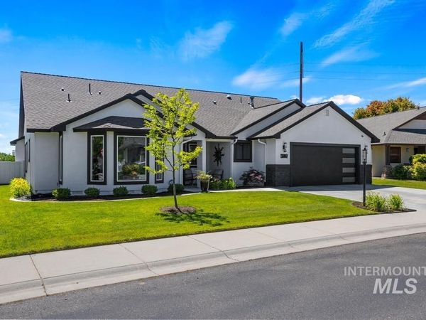 3707 S Edgeview Dr, Nampa, ID 83686