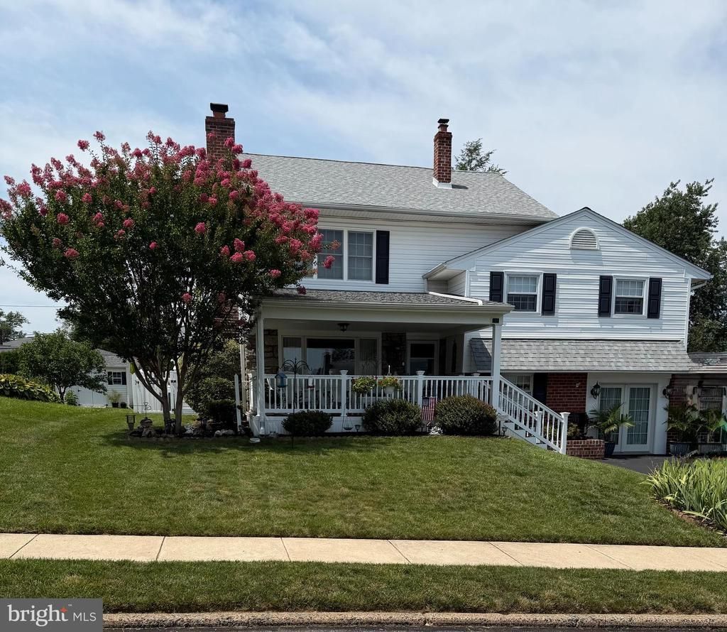 320 COLUMBIA PLACE, BROOMALL, PA 19008