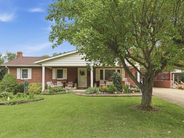 410 SAUMSVILLE ROAD, MAURERTOWN, VA 22644