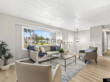 5418 N Oaks Boulevard, Omaha, NE 68134
